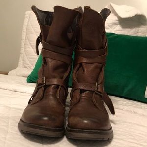 Steve Madden quilted bounti boots, rider boots